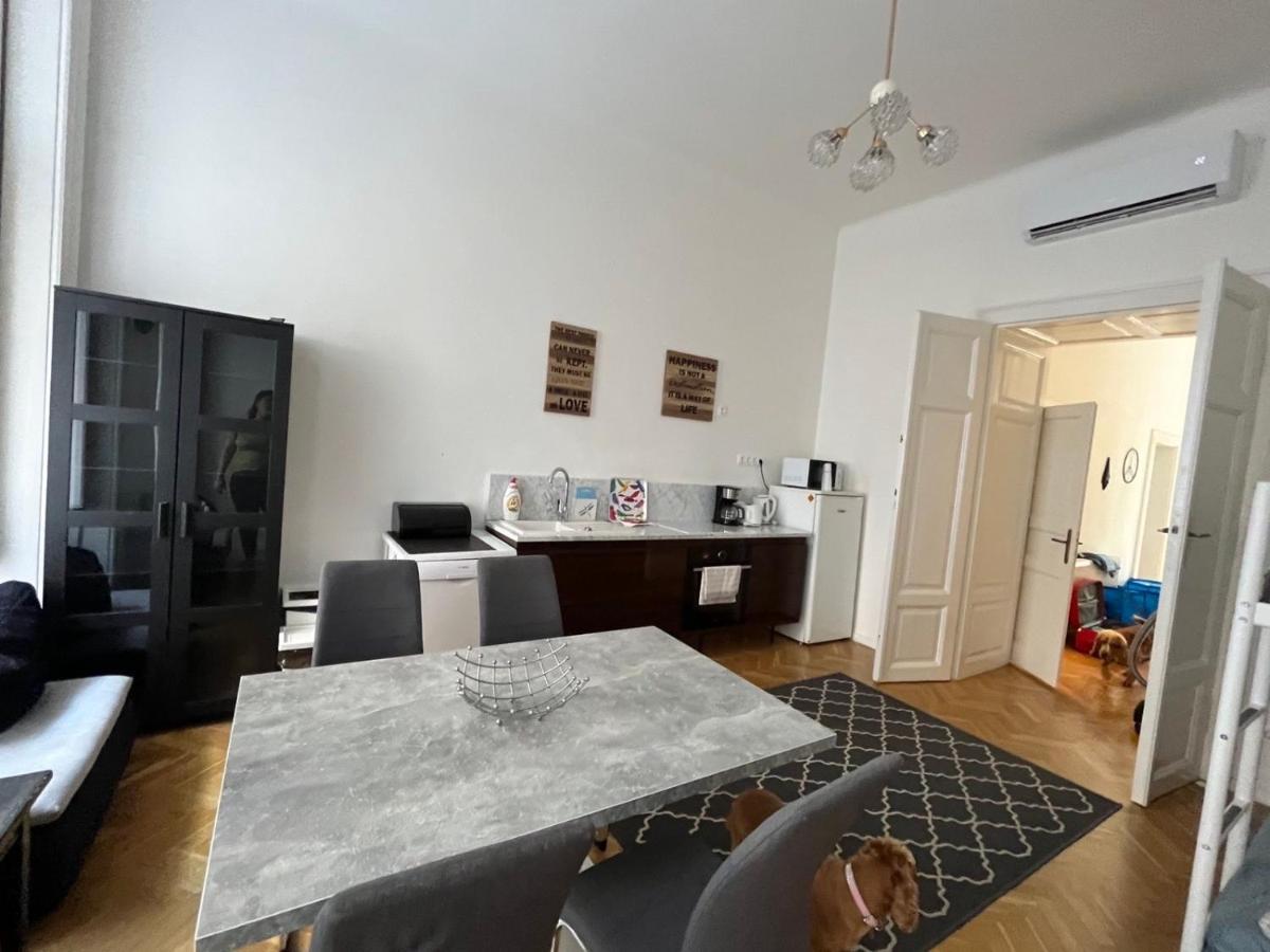 Love, Peace & Easy Living Apartman *